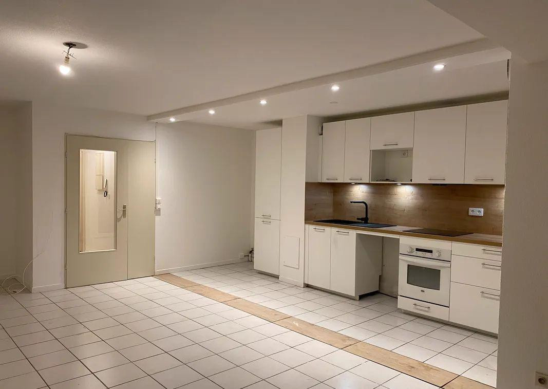 
                                                Location
                                                 Très bel appart 3P 75 m2 890 euros à Toulouse
