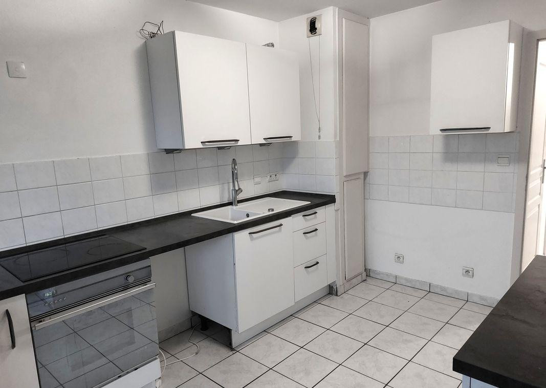
                                                Location
                                                 Très bel appartement 2 pièces 61 m² à l'Orangerie