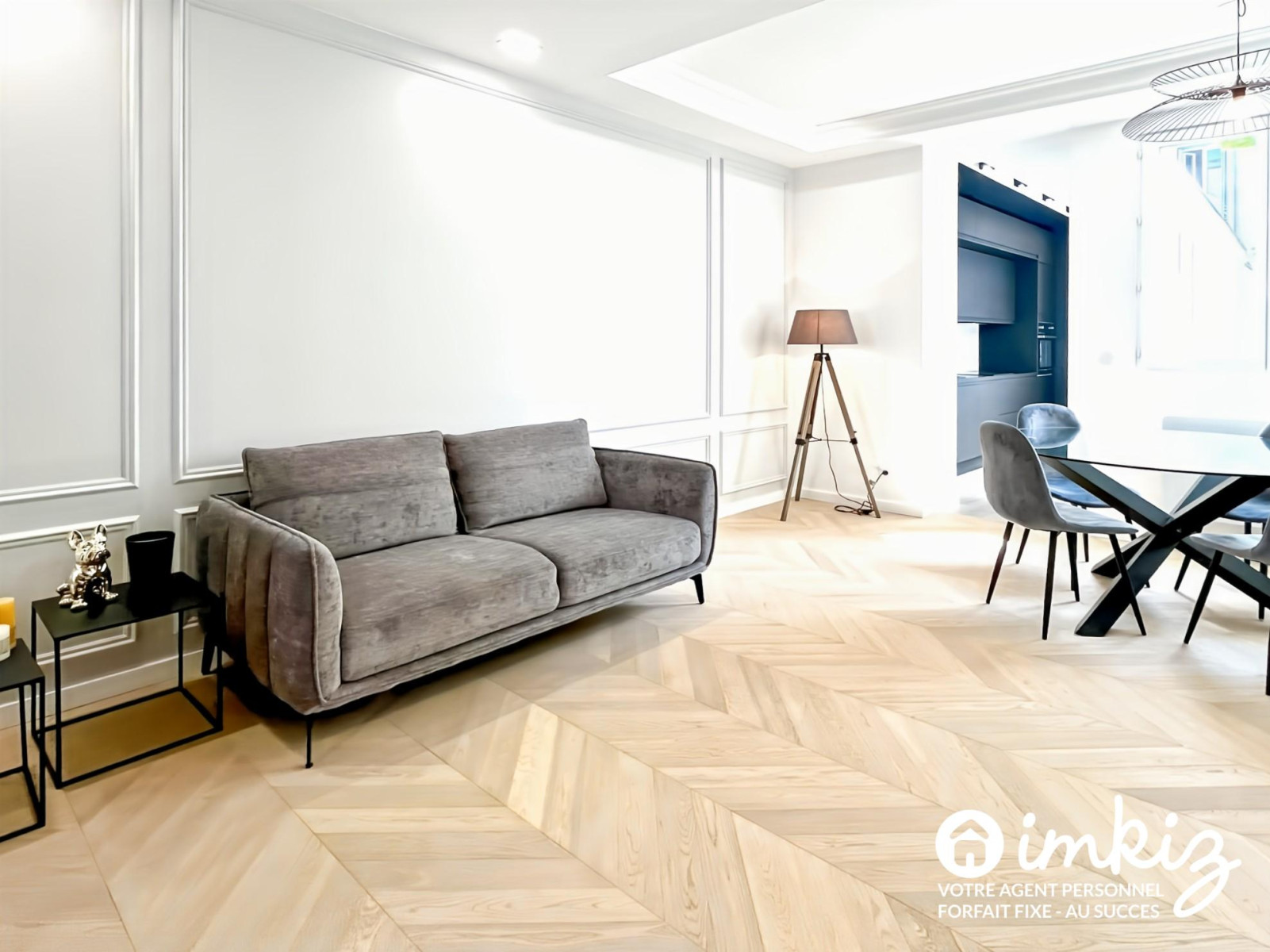 
                                                Vente
                                                 Très bel appartement 3 pièces entièrement rénové