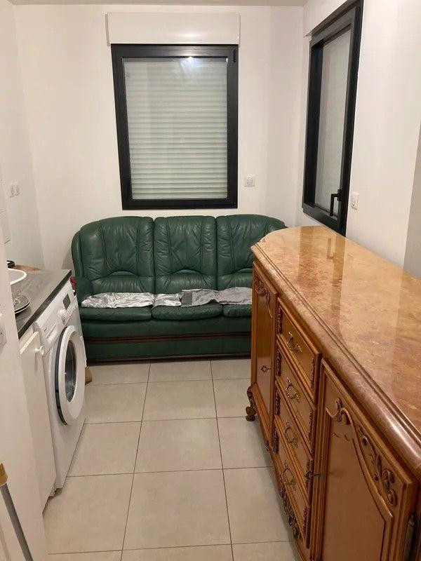 
                                                Location
                                                 Très bel appartement 3P meublé 42m² Hypercentre