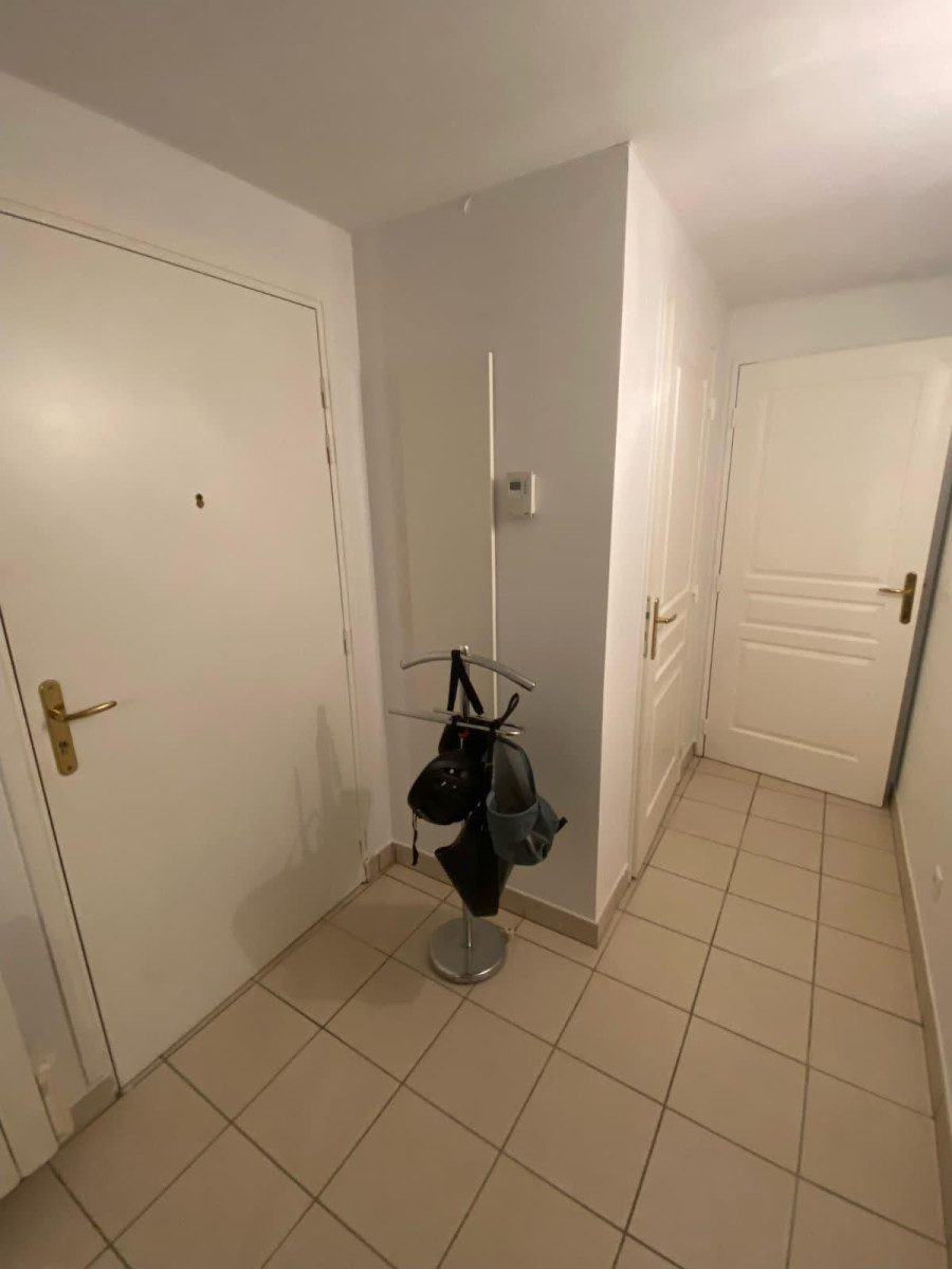 
                                                Location
                                                 Très bel appartement