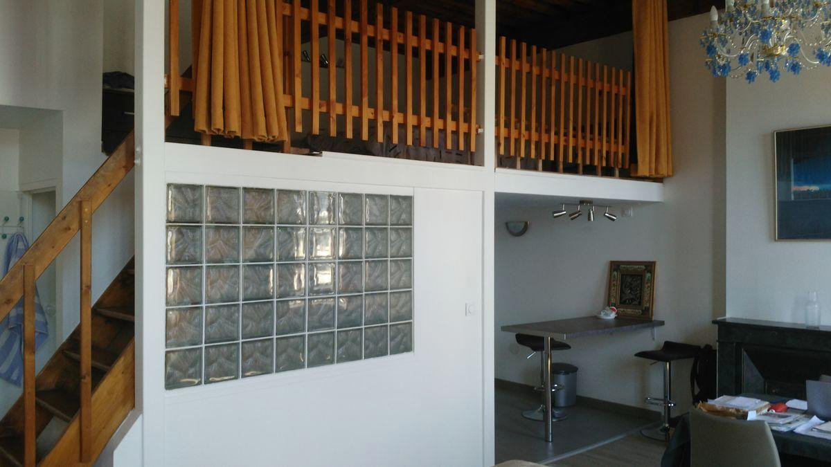 
                                                Location
                                                 Très bel appartement