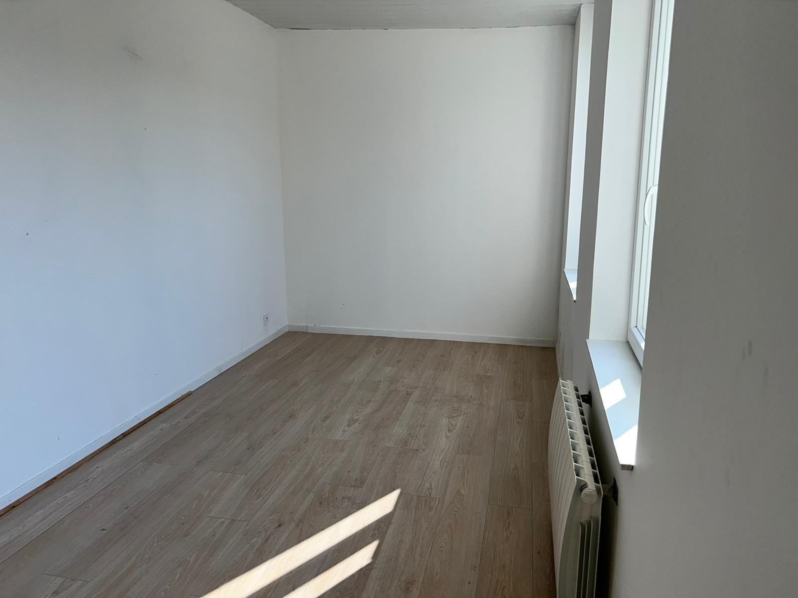 
                                                Location
                                                 Très bel Appartement en duplex, très lumineux