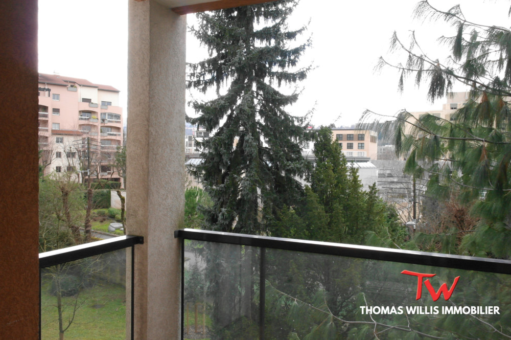 
                                                Vente
                                                 TRES BEL APPARTEMENT T4 114 m2 LYON 4EME