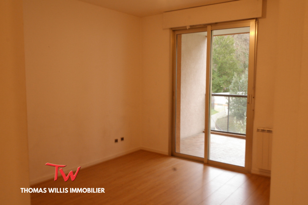 
                                                Vente
                                                 TRES BEL APPARTEMENT T4 114 m2 LYON 4EME