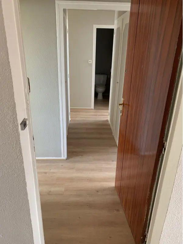 
                                                Location
                                                 Très bel appartement - Vue imprenable sur le lac