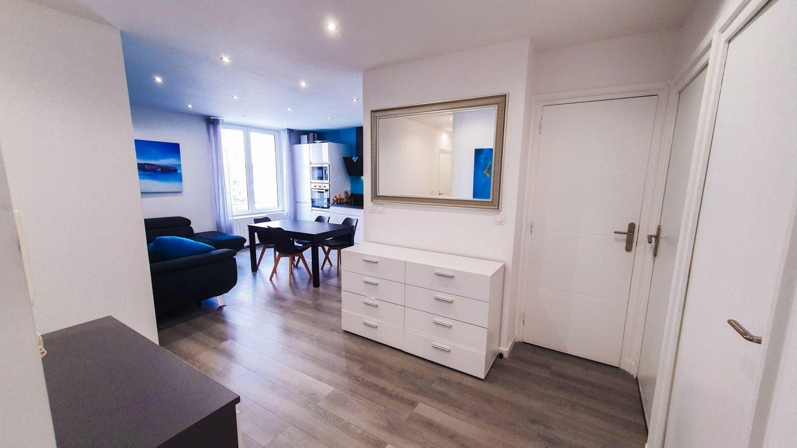 
                                                Colocation
                                                 Très belle chambre 12m² dans magnifique colocation