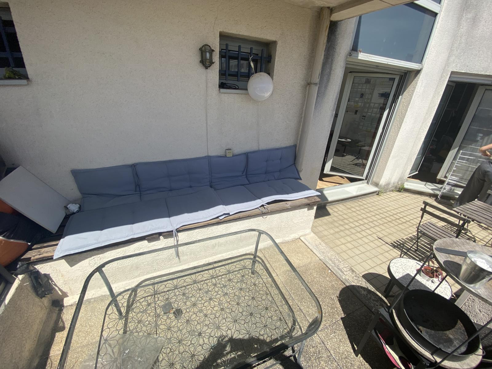
                                                Colocation
                                                 Très belle chambre avec terrasse