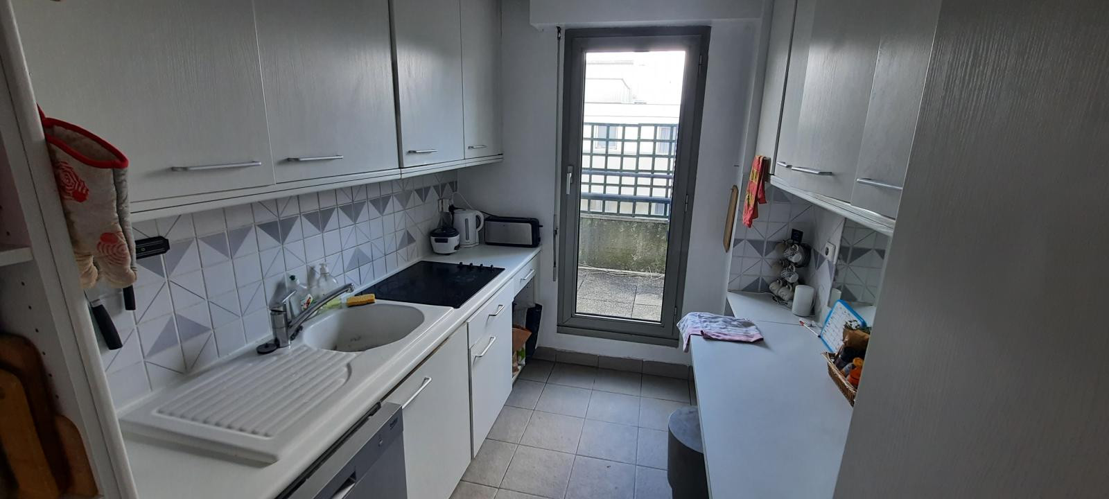 
                                                Colocation
                                                 Très belle chambre avec terrasse
