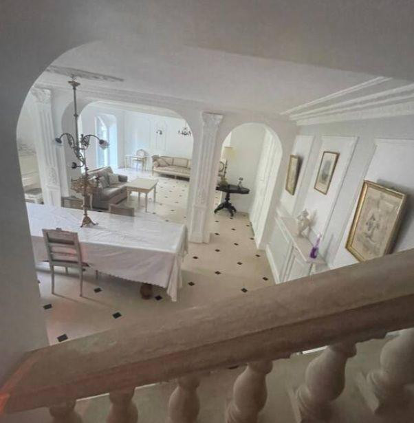 
                                                Colocation
                                                 Très belle maison avec grands espaces communs