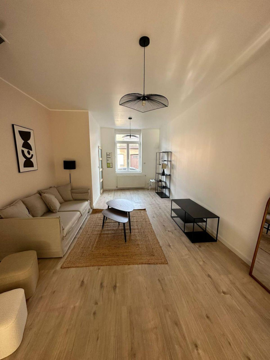 
                                                Location
                                                 Très belle maison rénovée des années 1930