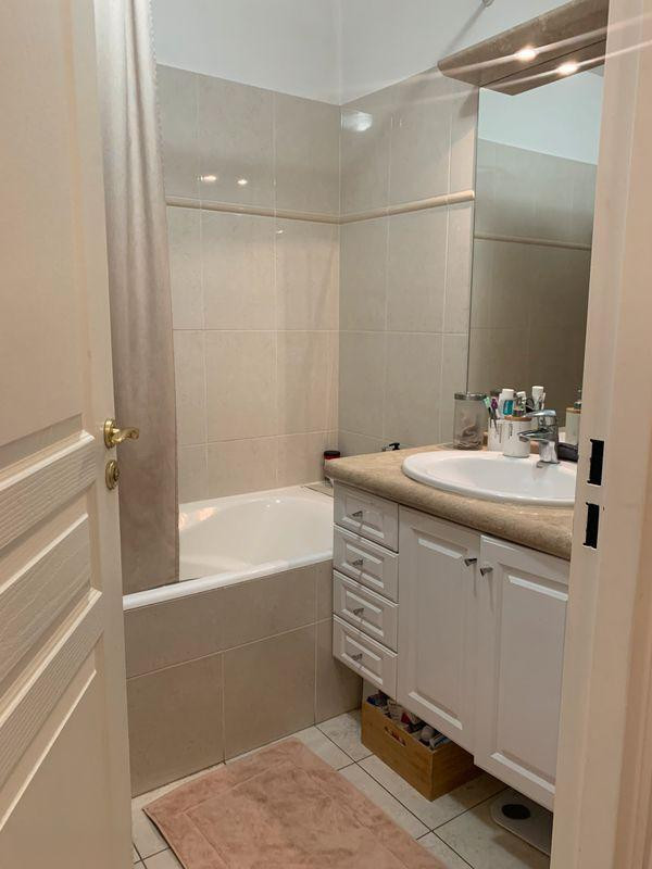 
                                                Location
                                                 Très grand 2 pièces avec balcon Levallois-Perret