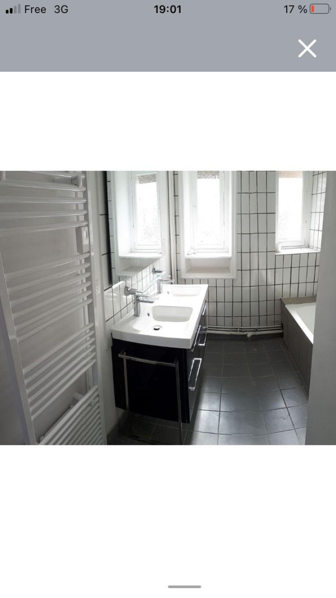 
                                                Location
                                                 Très grand appartement centre ville très sécurisé