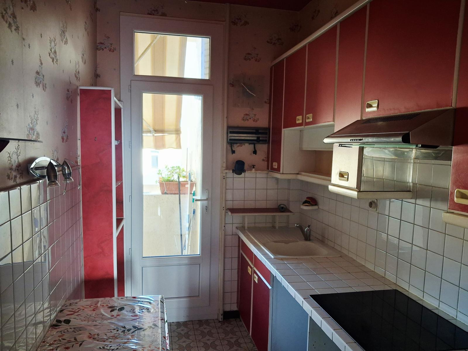 
                                                Location
                                                 Très grand T2 sans vis a vis
