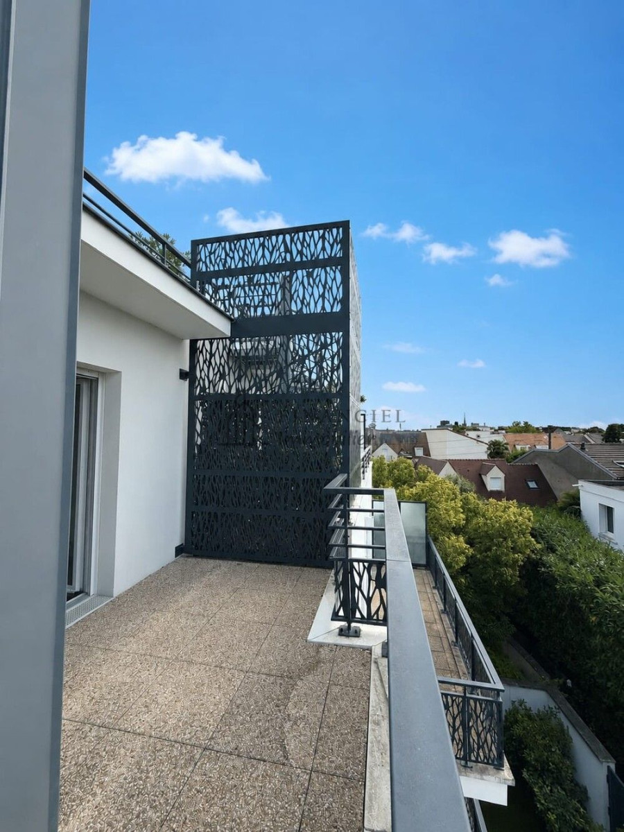 
                                                Location
                                                 TRES JOLI STUDIO - QUARTIER DES RABAUX - 32m²