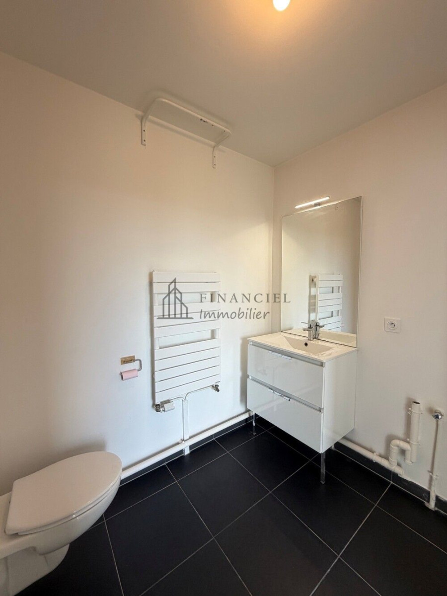 
                                                Location
                                                 TRES JOLI STUDIO - QUARTIER DES RABAUX - 32m²