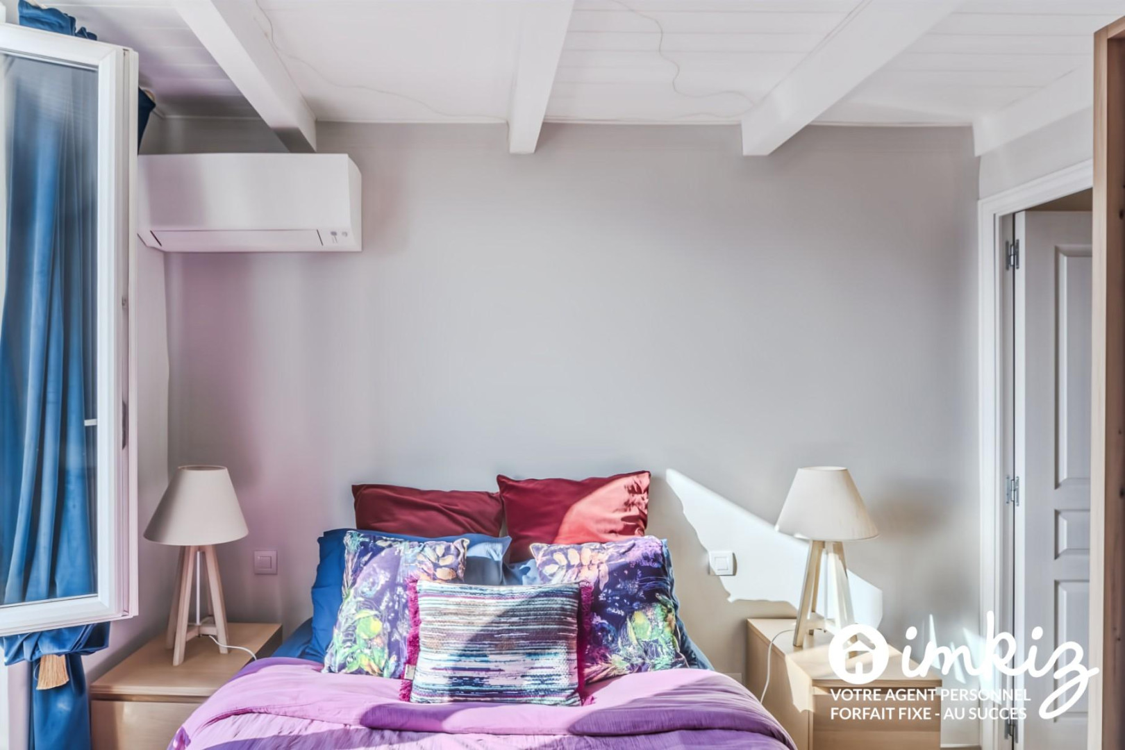 
                                                Vente
                                                 Triplex traversant  entièrement rénové