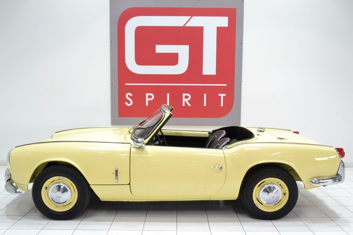
                                                Voiture
                                                 TRIUMPH  Spitfire MK2