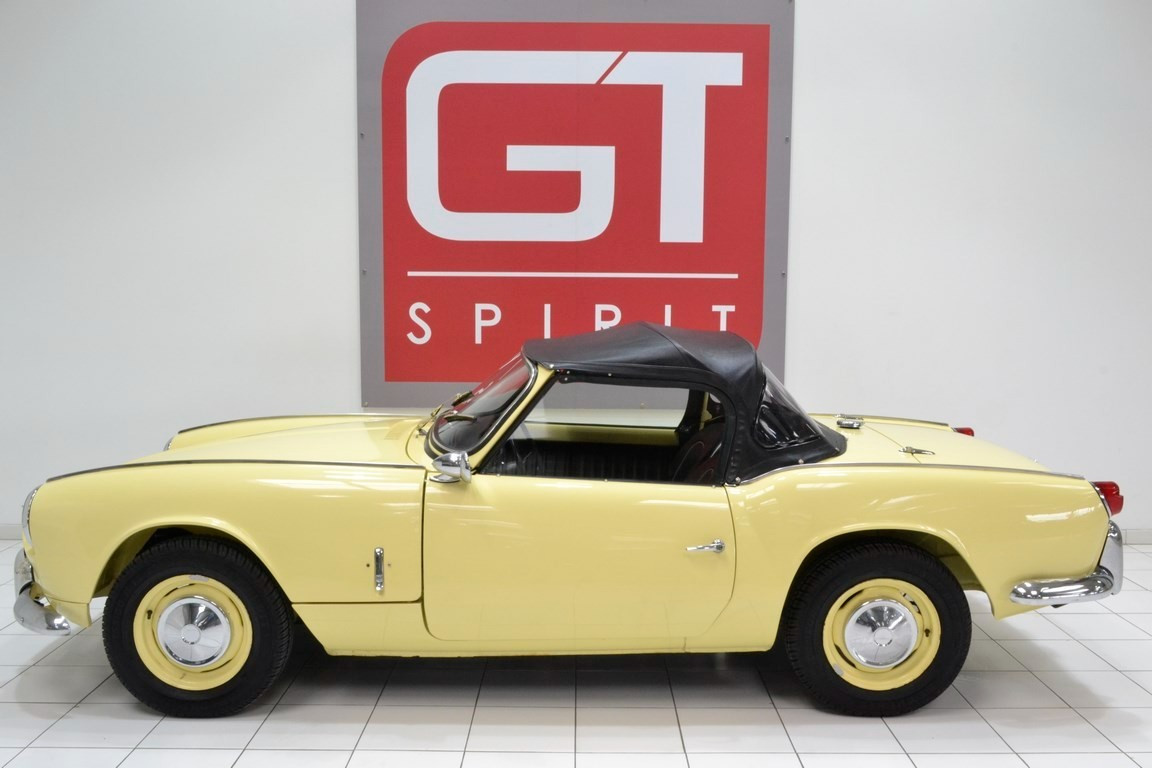 
                                                Voiture
                                                 TRIUMPH  Spitfire MK2