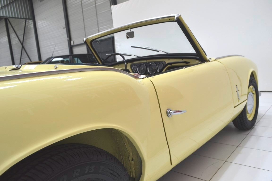 
                                                Voiture
                                                 TRIUMPH  Spitfire MK2
