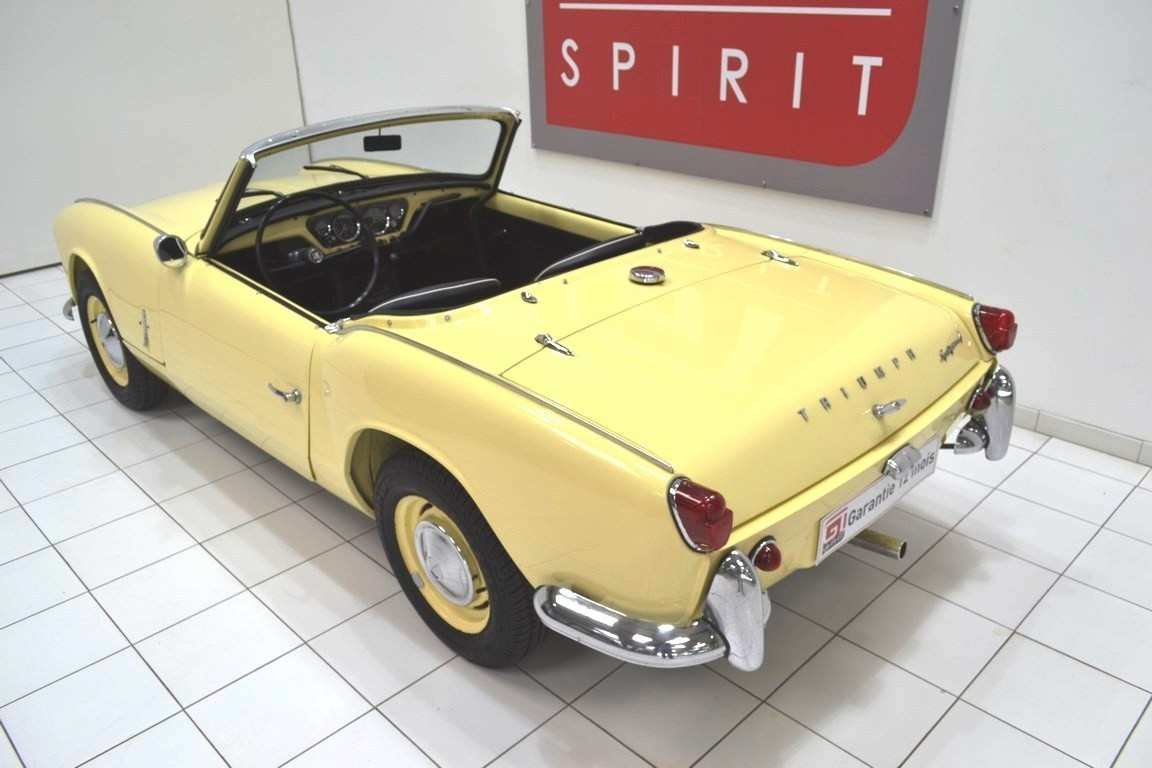 
                                                Voiture
                                                 TRIUMPH  Spitfire MK2