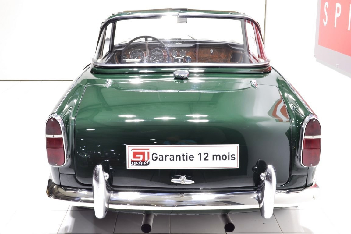 
                                                Voiture
                                                 TRIUMPH TR4 A IRS Surrey Top + OD
