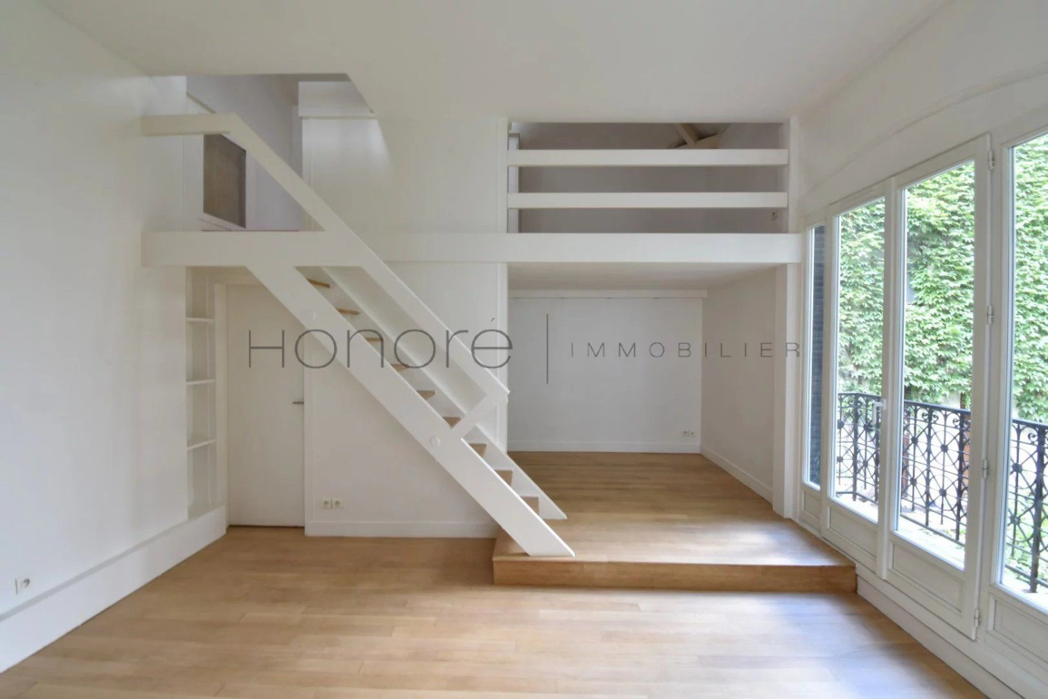 
                                                Vente
                                                 TROCADERO / POMPE – MAISON DE VILLE ATYPIQUE