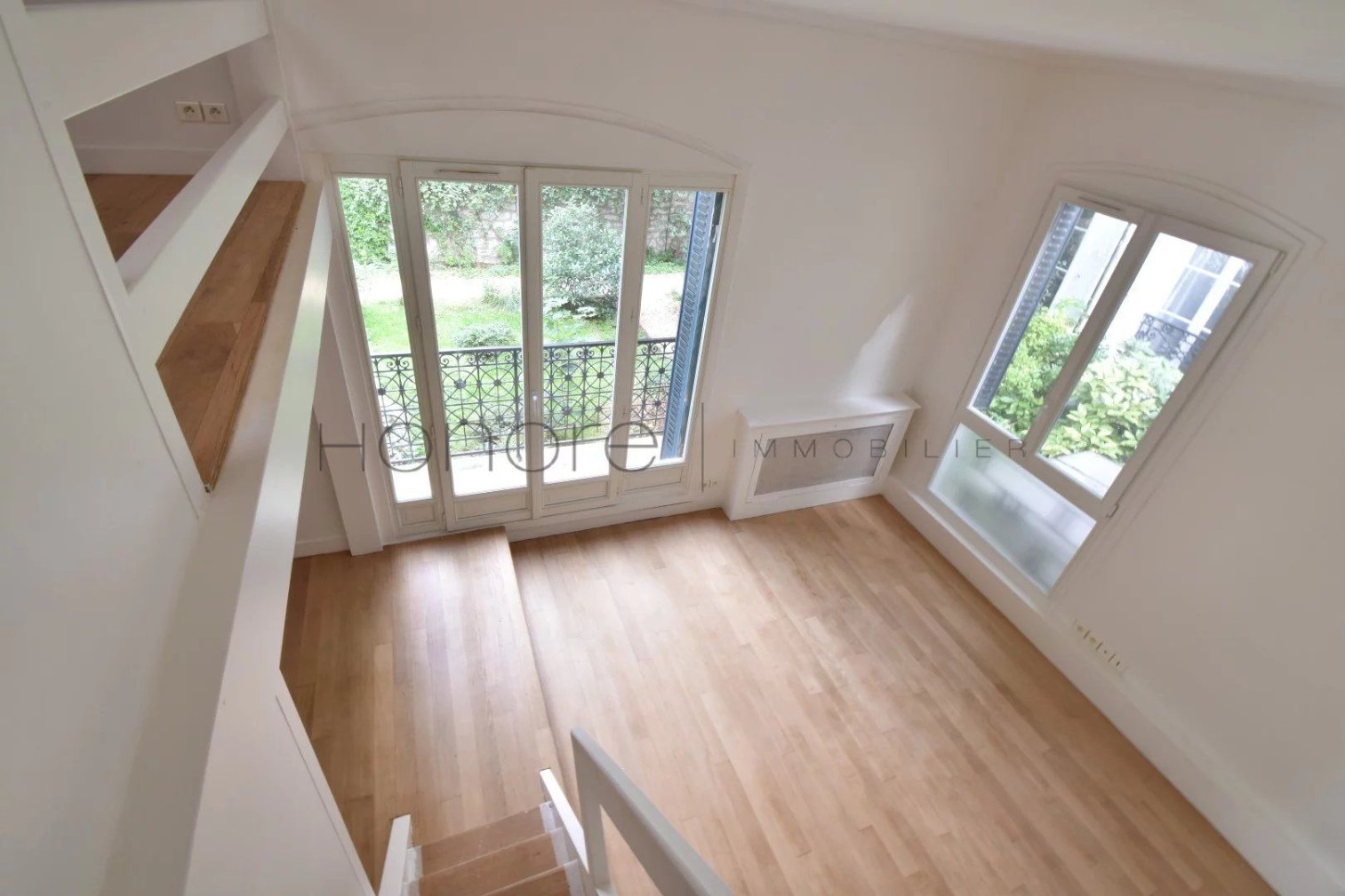 
                                                Vente
                                                 TROCADERO / POMPE – MAISON DE VILLE ATYPIQUE