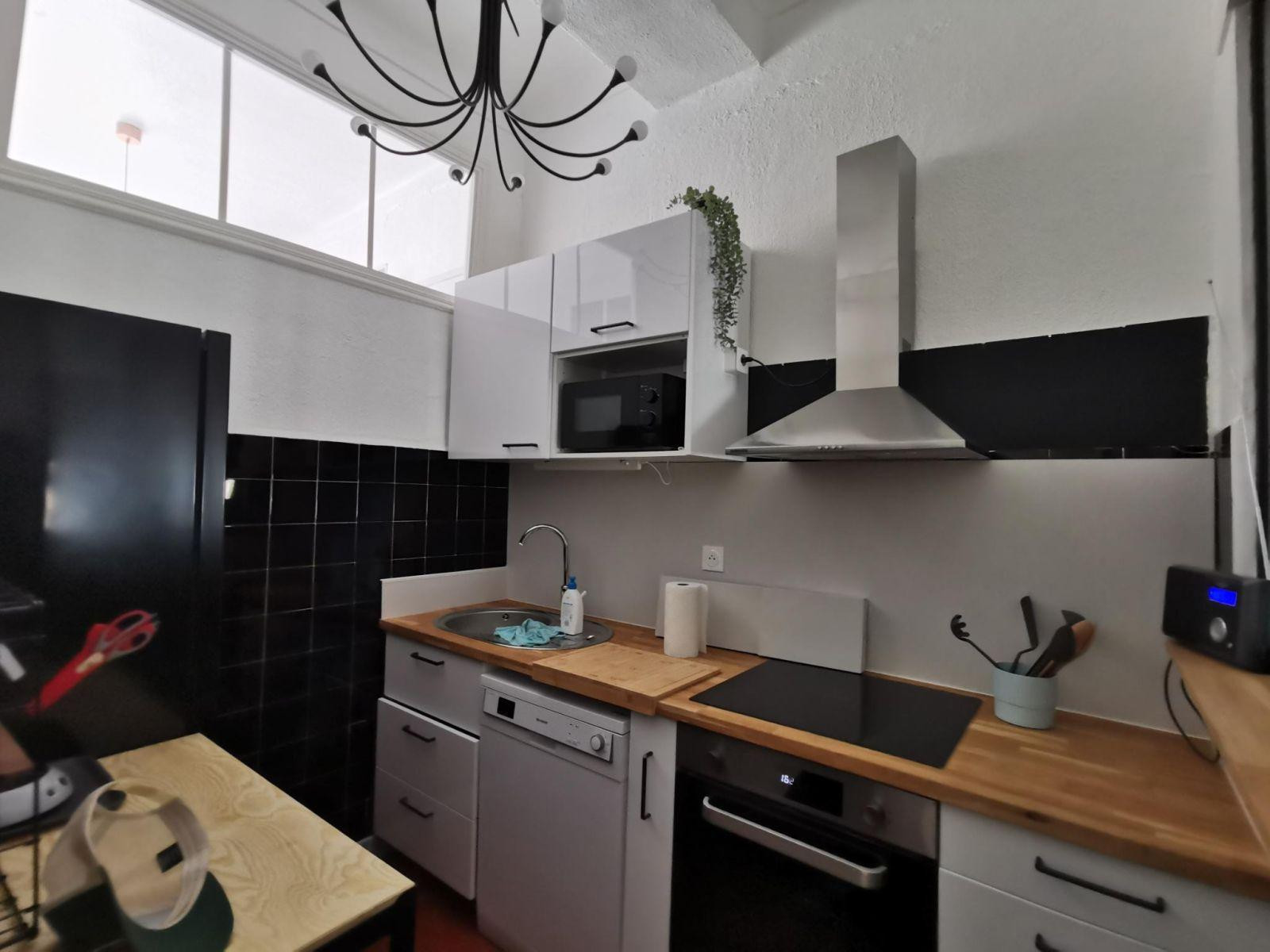 
                                                Location
                                                 Trois pièces hyper centre