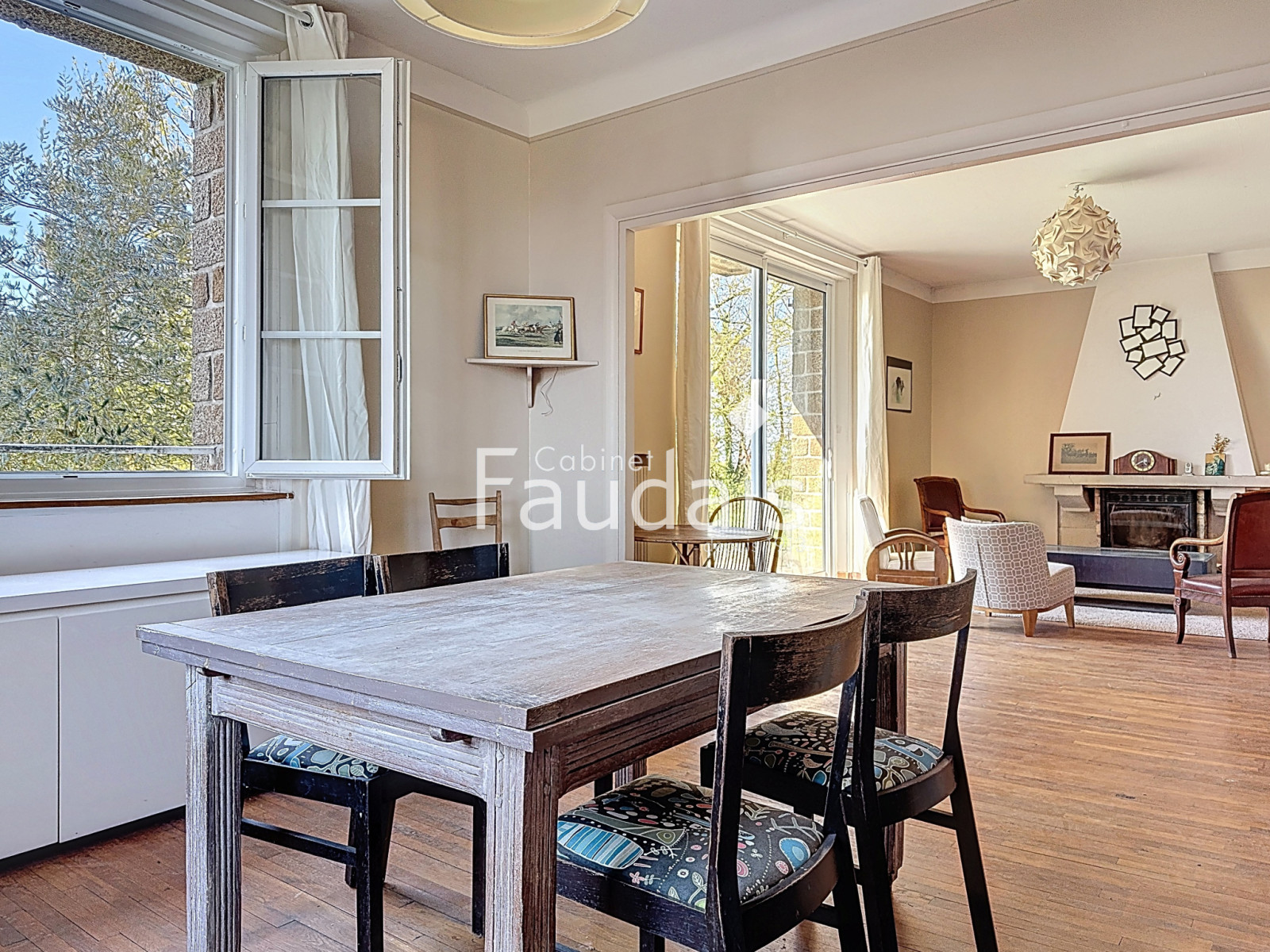 
                                                Vente
                                                 TROISGOTS Maison 5 chambres 