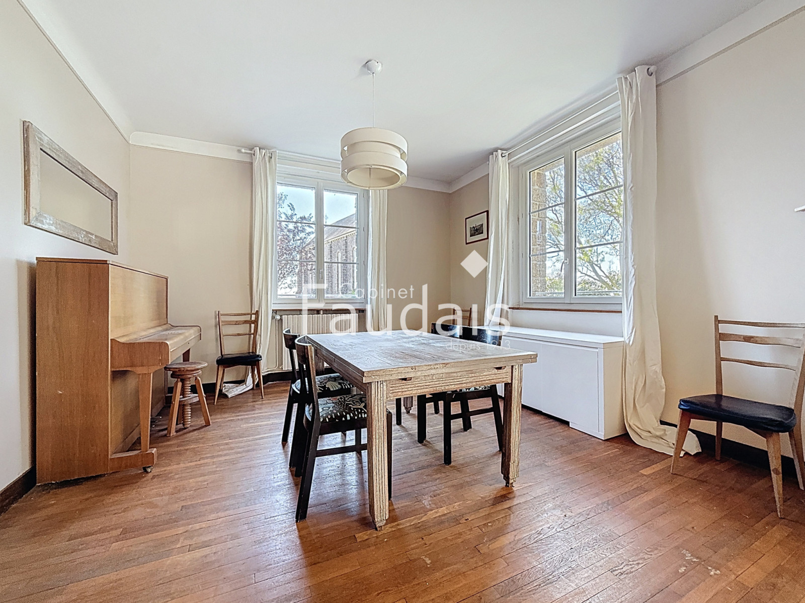 
                                                Vente
                                                 TROISGOTS Maison 5 chambres 