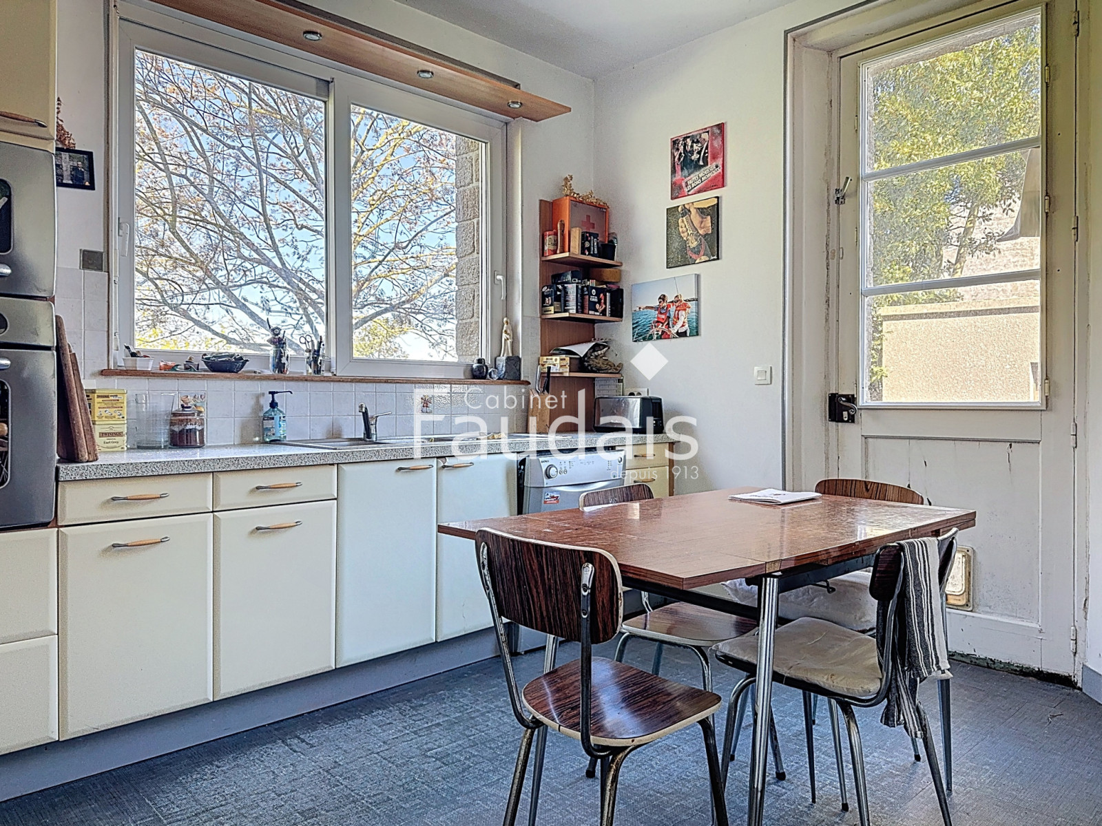
                                                Vente
                                                 TROISGOTS Maison 5 chambres 