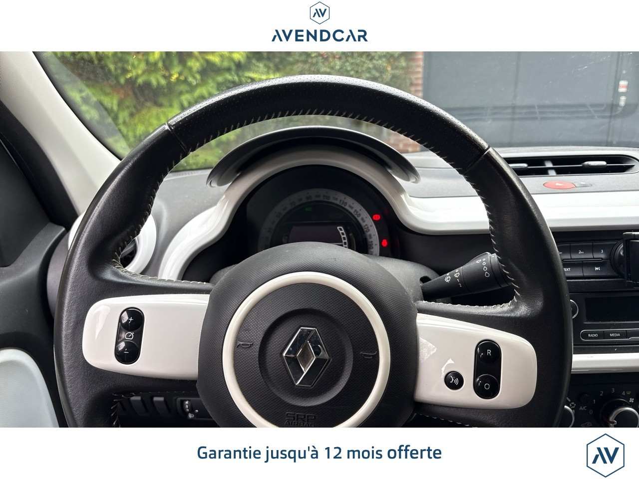 
                                                Voiture
                                                 TWINGO 0.9 TCE 90 INTENS EDC BVA