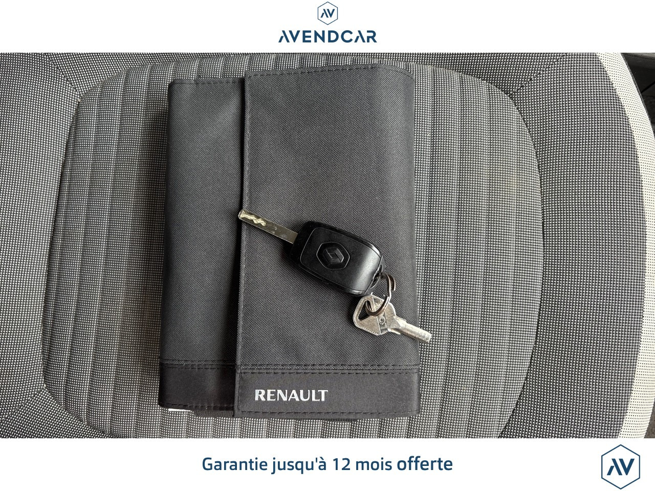 
                                                Voiture
                                                 TWINGO 0.9 TCE 90 INTENS EDC BVA