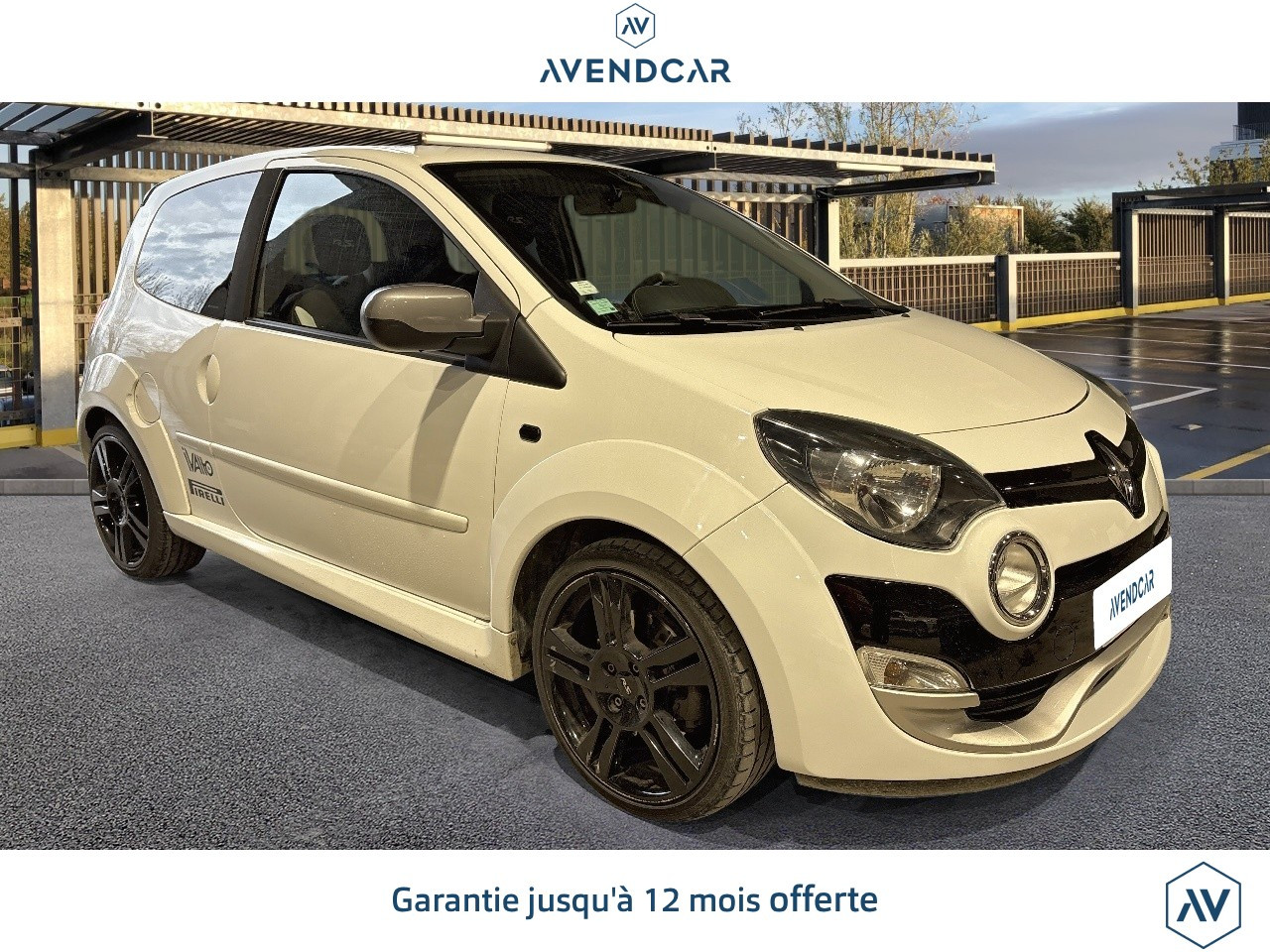 
                                                Voiture
                                                 TWINGO 1.6 135 RS CUP