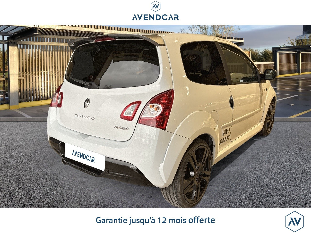 
                                                Voiture
                                                 TWINGO 1.6 135 RS CUP