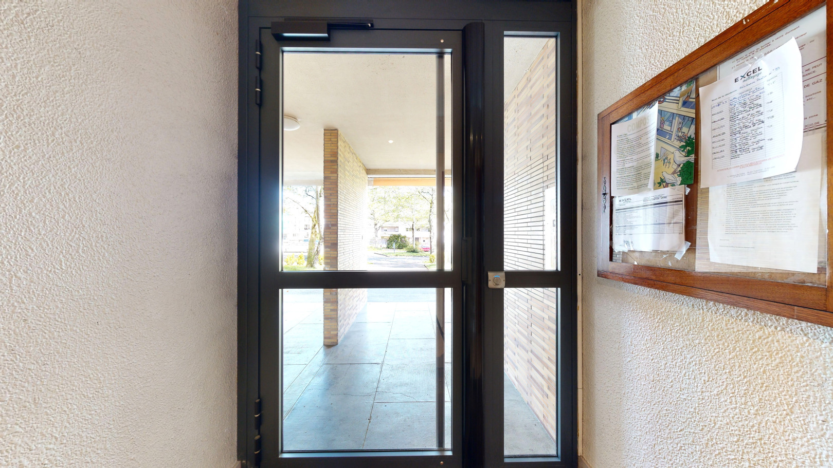 
                                                Colocation
                                                 Ty Vit 5