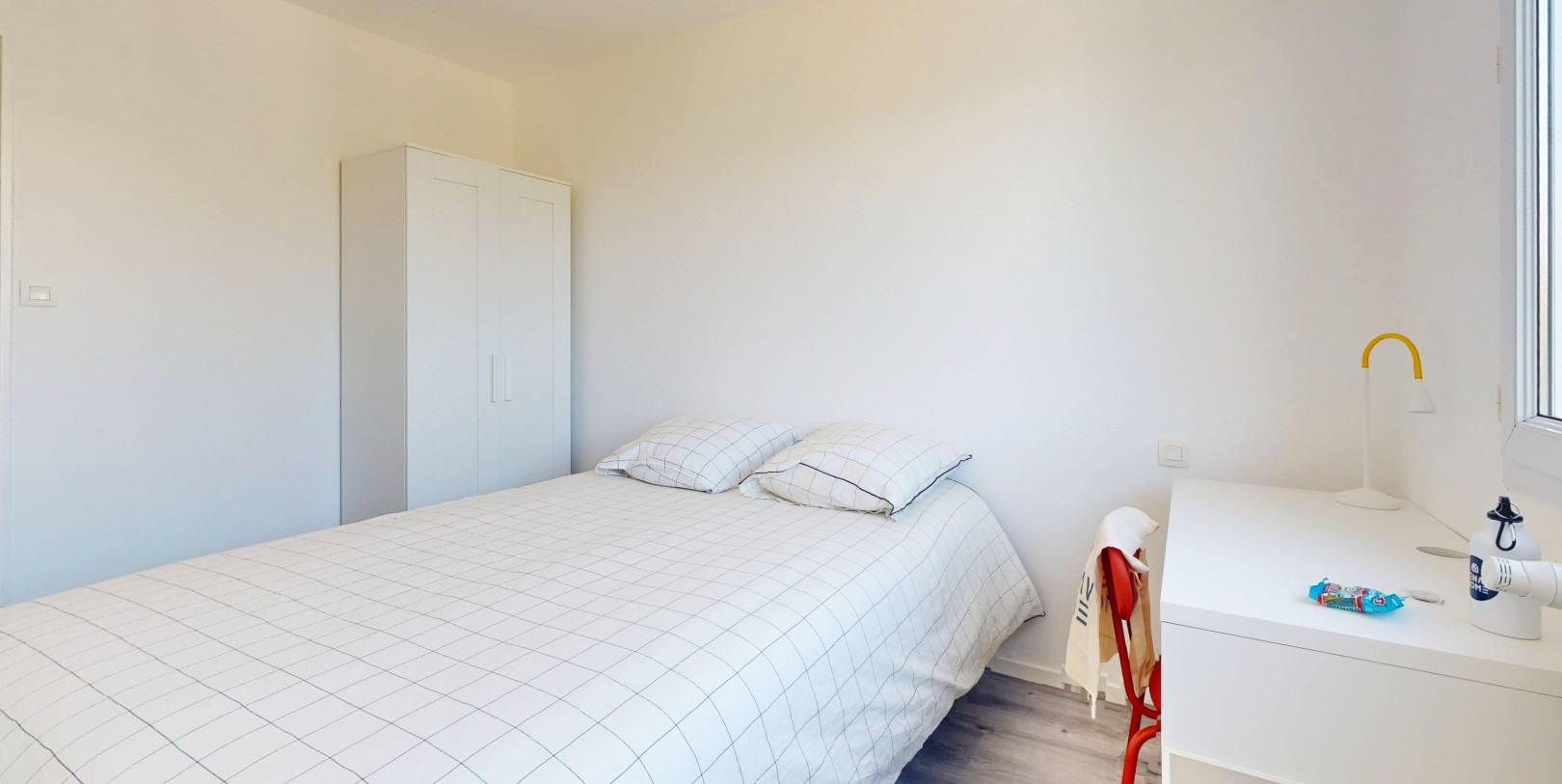 
                                                Colocation
                                                 TY YVES 2