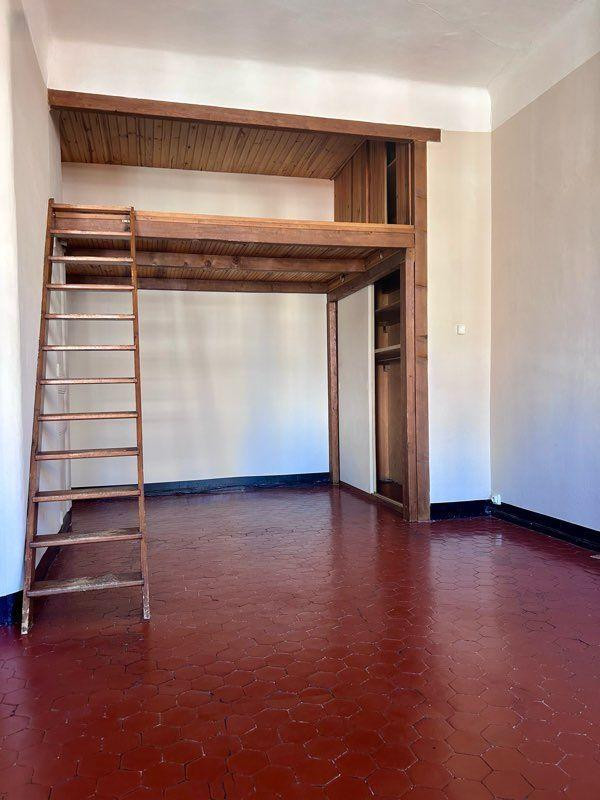 
                                                Location
                                                 Type 1 avec mezzanine