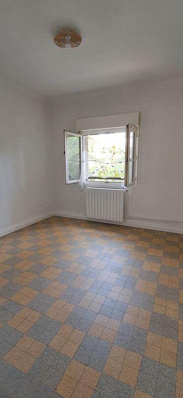 
                                                Location
                                                 Type 3 avignon centre