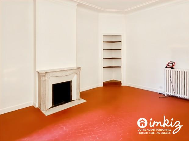 
                                                Vente
                                                 Typique appartement marseillais 3 pièces