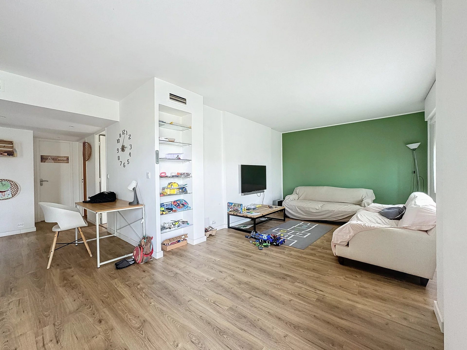 
                                                Vente
                                                 Tzanck, grand 3p de 88 m2