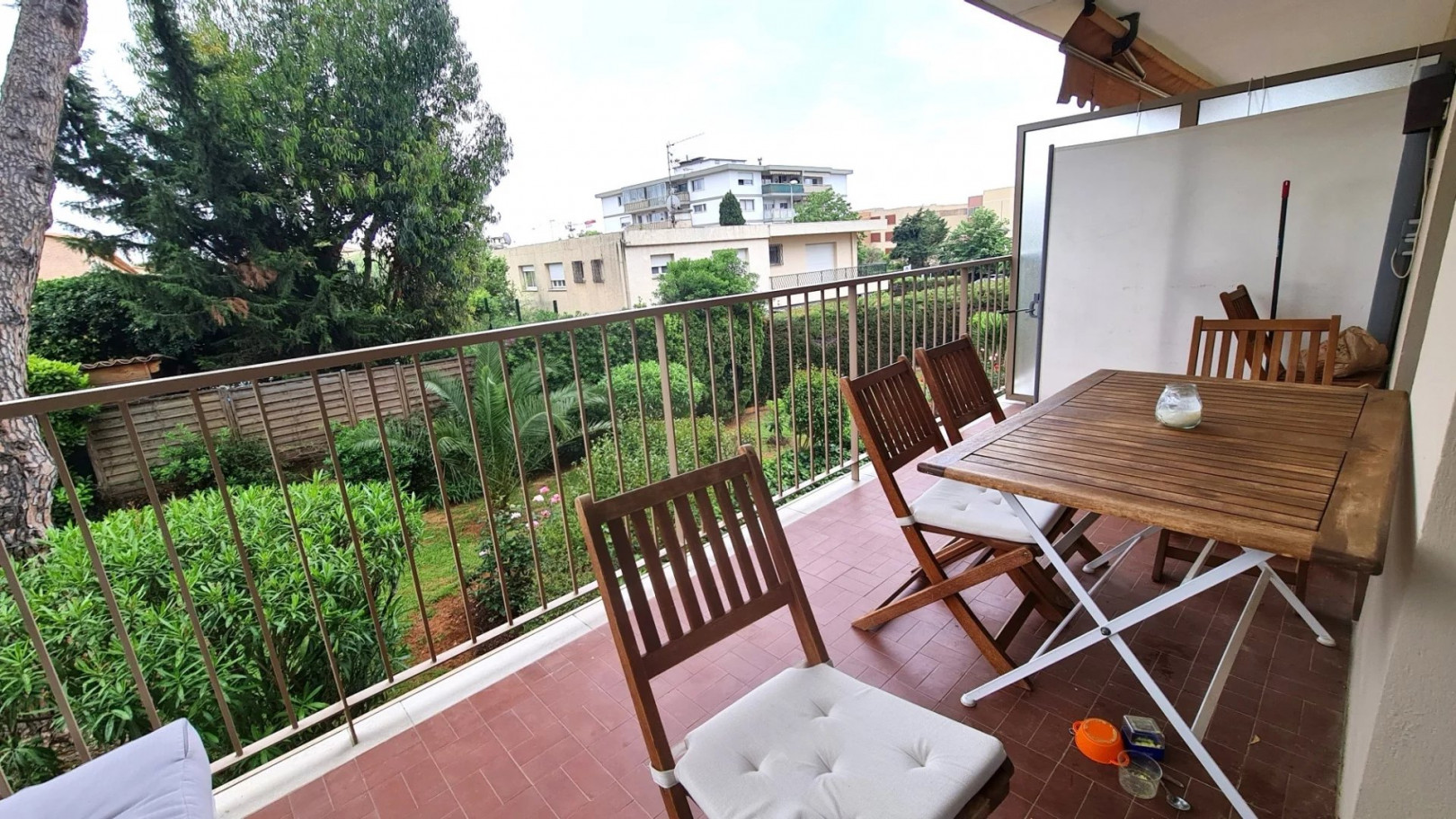 
                                                Vente
                                                 Tzanck, grand 3p de 88 m2