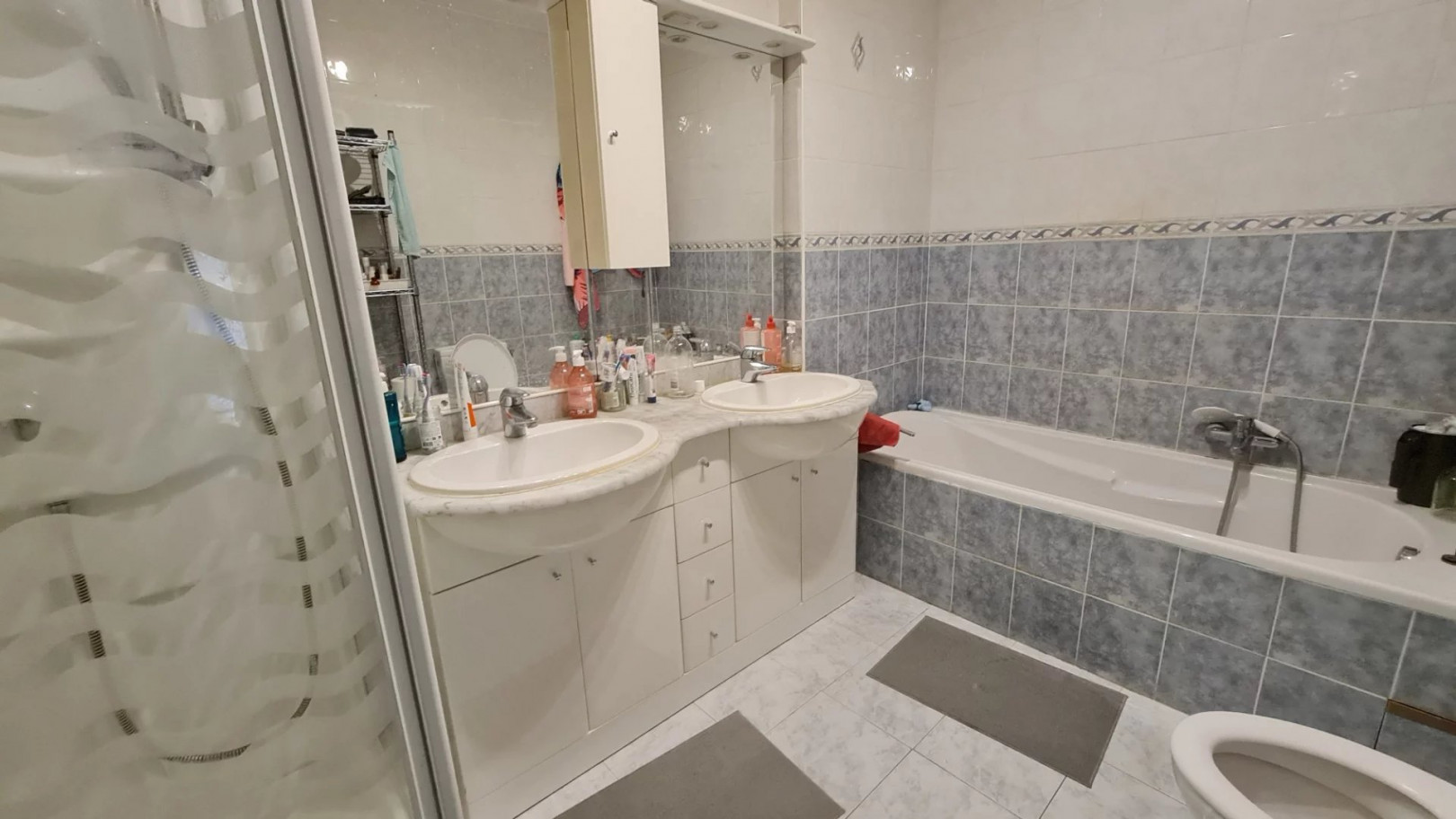 
                                                Vente
                                                 Tzanck, grand 3p de 88 m2