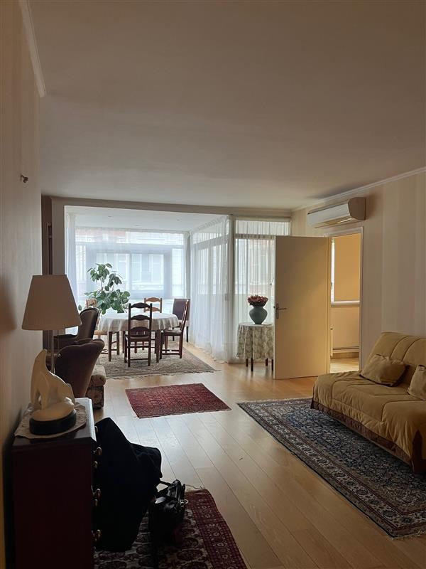 
                                                Vente
                                                 Un appartement comme un bijou ancien