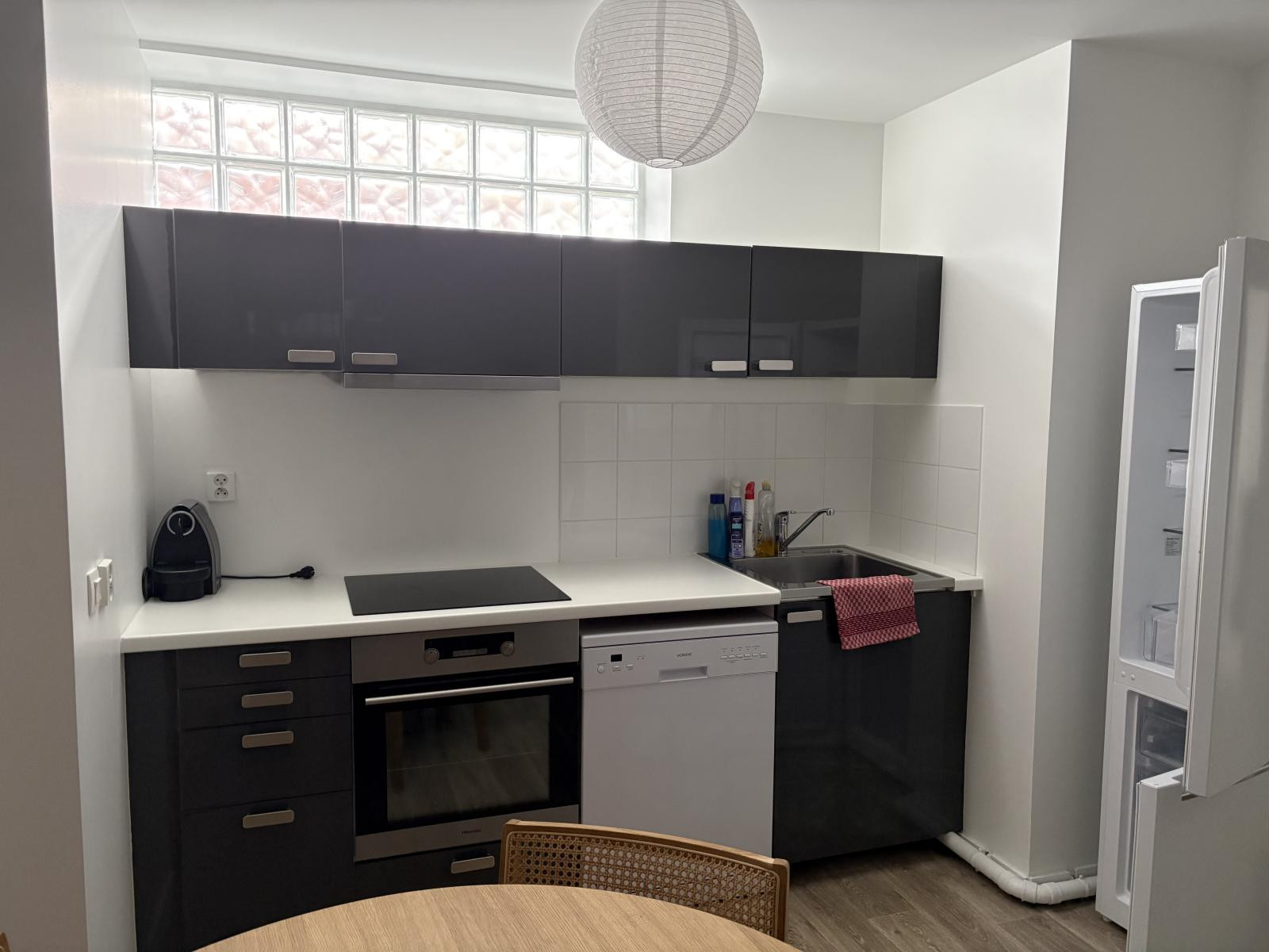 
                                                Location
                                                 Un avre de paix dans un résidence accessible ....