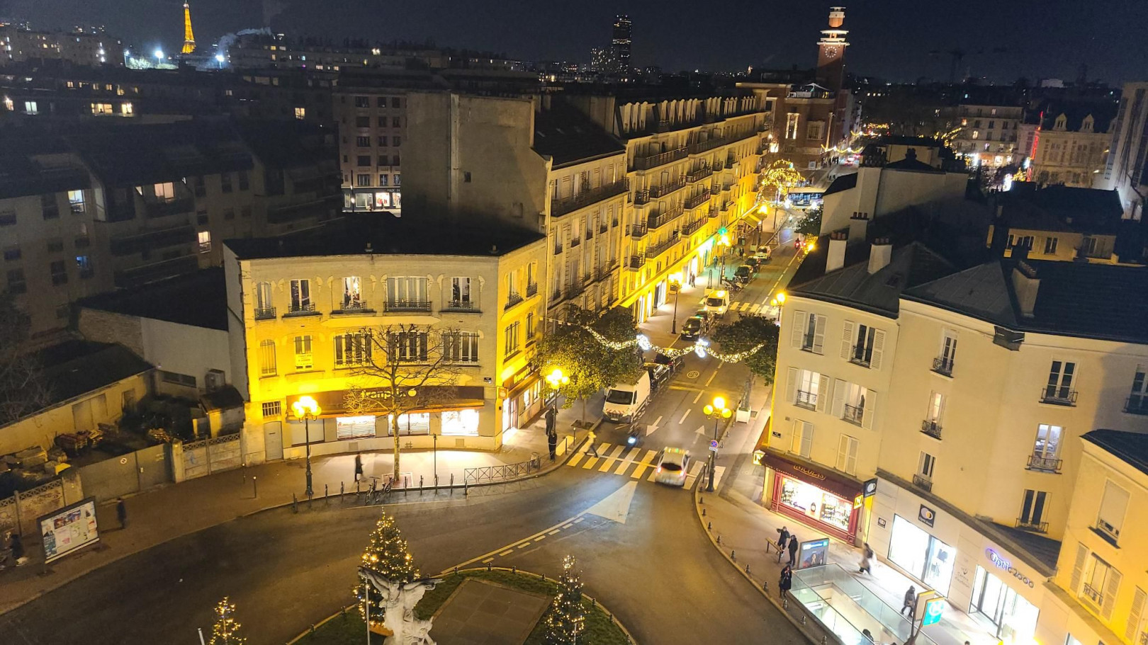 
                                                Location
                                                 un cocon parfait à Montrouge, à quelques minutes du centre de Paris (loyer tout inclus)