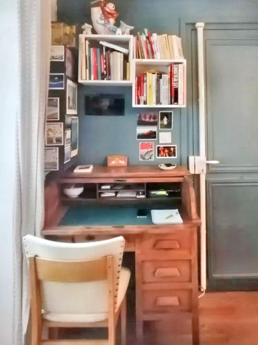 
                                                Location
                                                 Un joli studio décoré avec goût