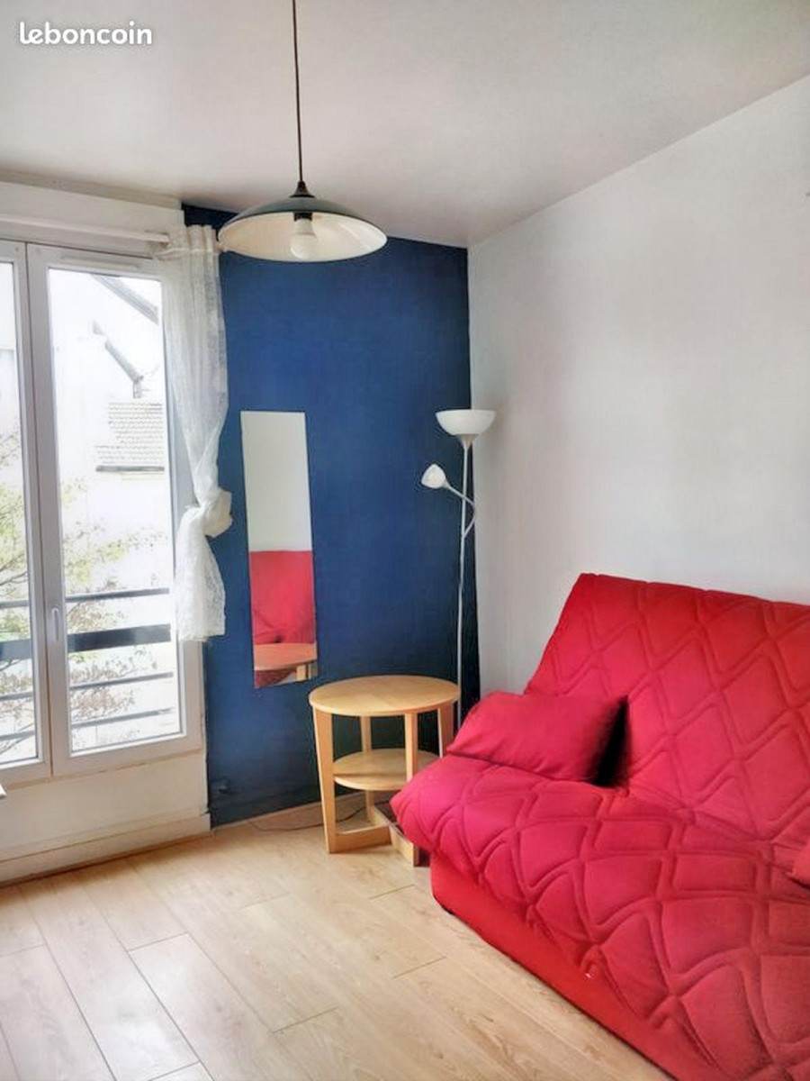 
                                                Location
                                                 Un studio meublé de 19 m², ensoleillé et calme