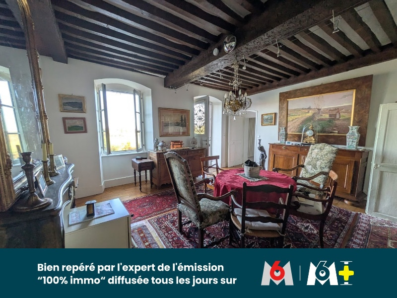 
                                                Vente
                                                 Une ancienne cure vue sur la Saone où le charme opère dès le seuil…